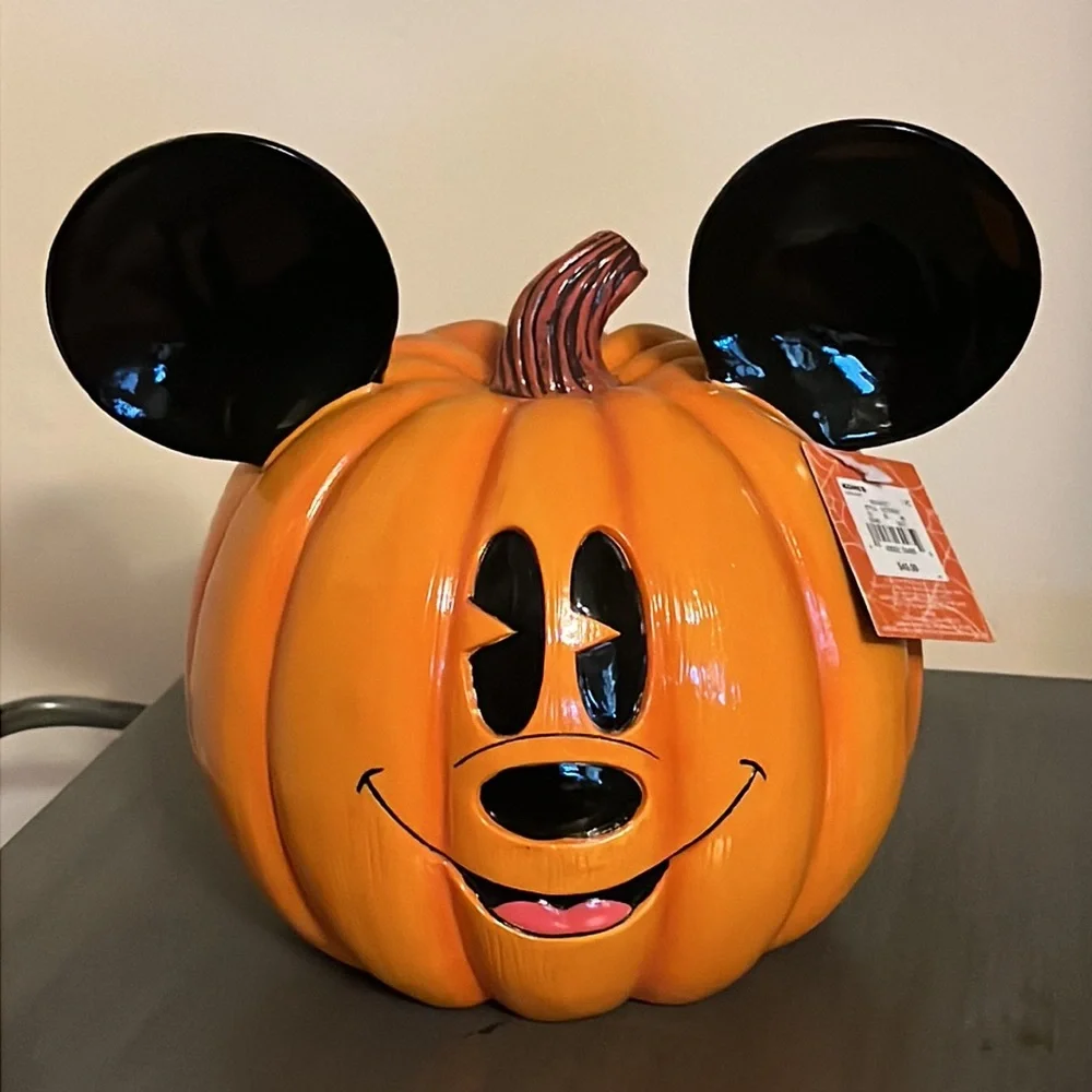 New Disney’s Mickey Mouse pumpkin Halloween Decor